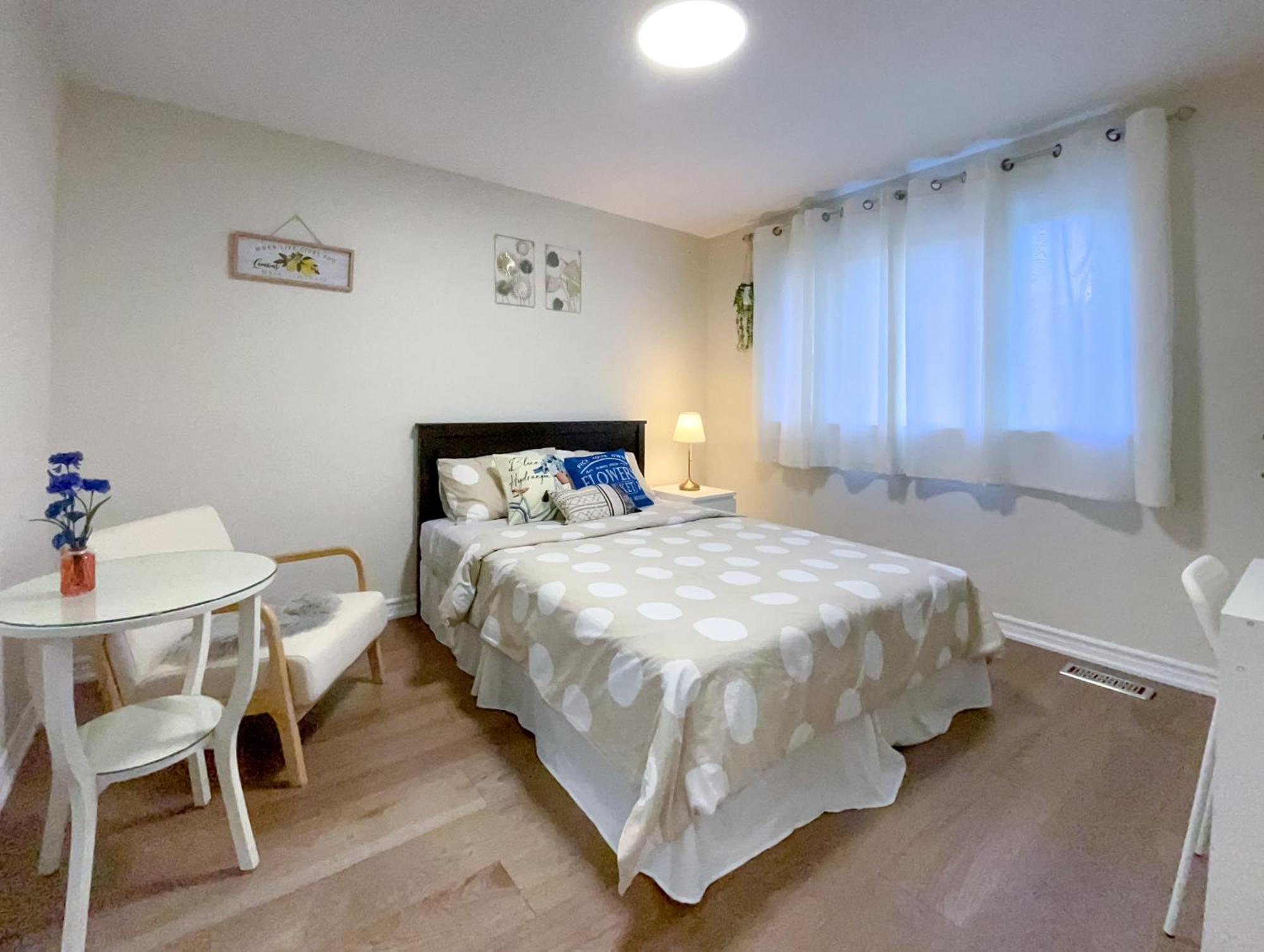 Newly-Renovated 3Br House, 12 Minutes To Airport Apartment Toronto Luaran gambar