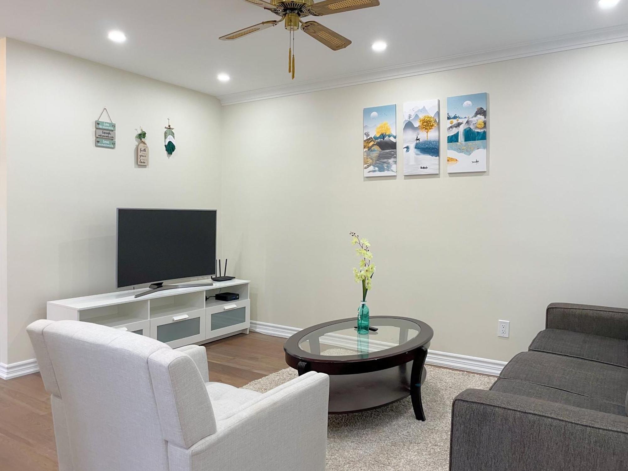 Newly-Renovated 3Br House, 12 Minutes To Airport Apartment Toronto Luaran gambar