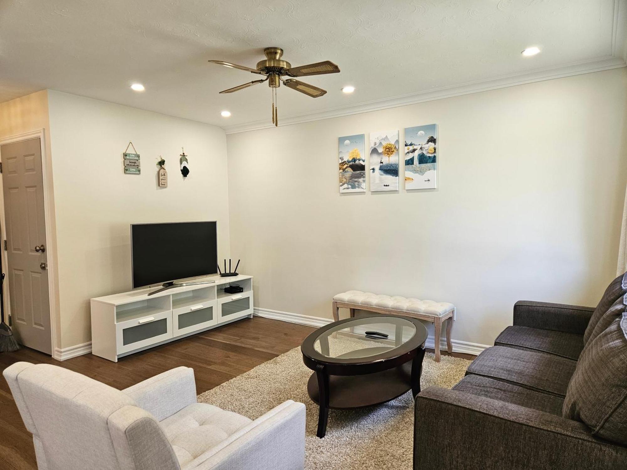 Newly-Renovated 3Br House, 12 Minutes To Airport Apartment Toronto Luaran gambar