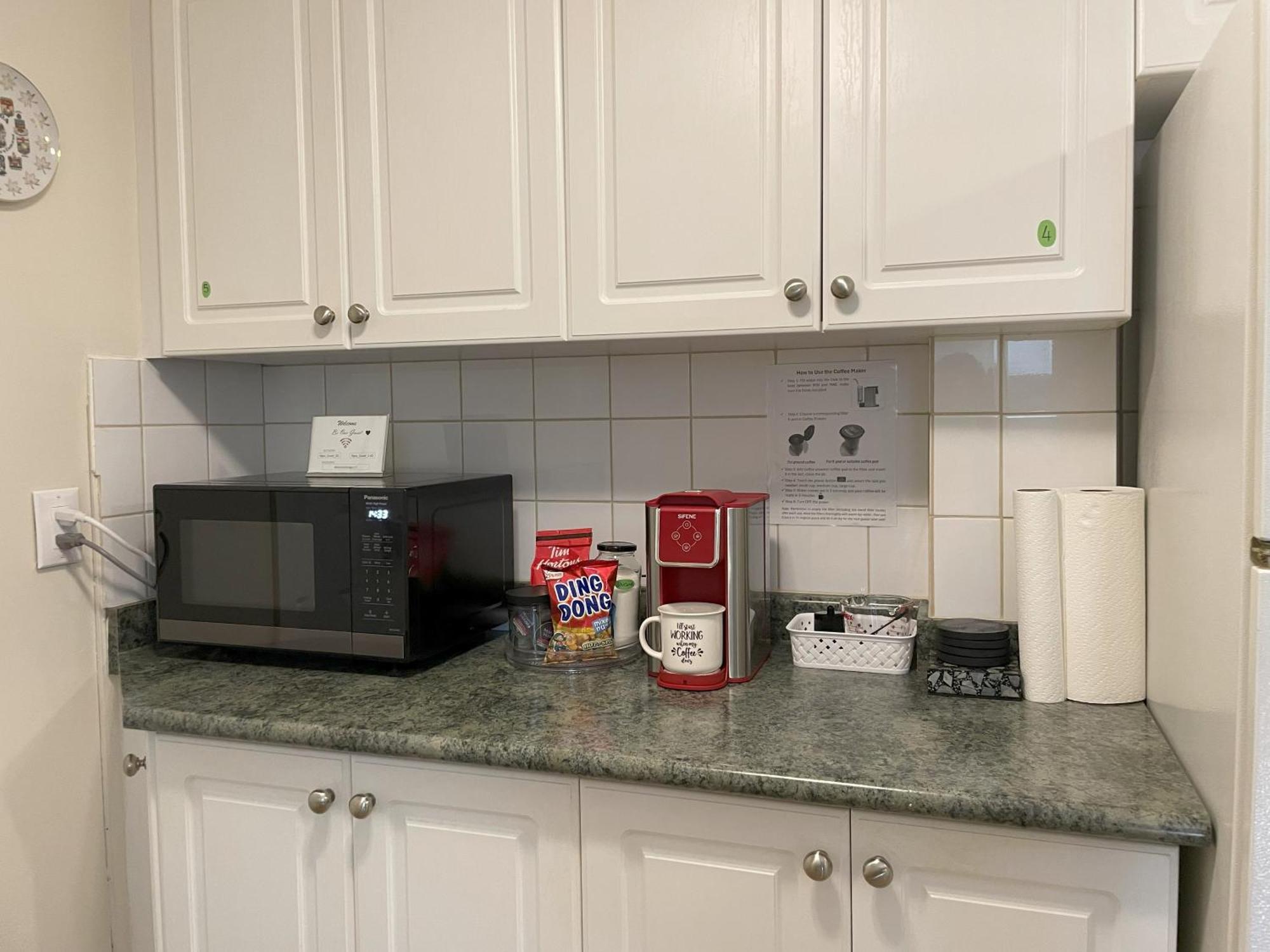 Newly-Renovated 3Br House, 12 Minutes To Airport Apartment Toronto Luaran gambar