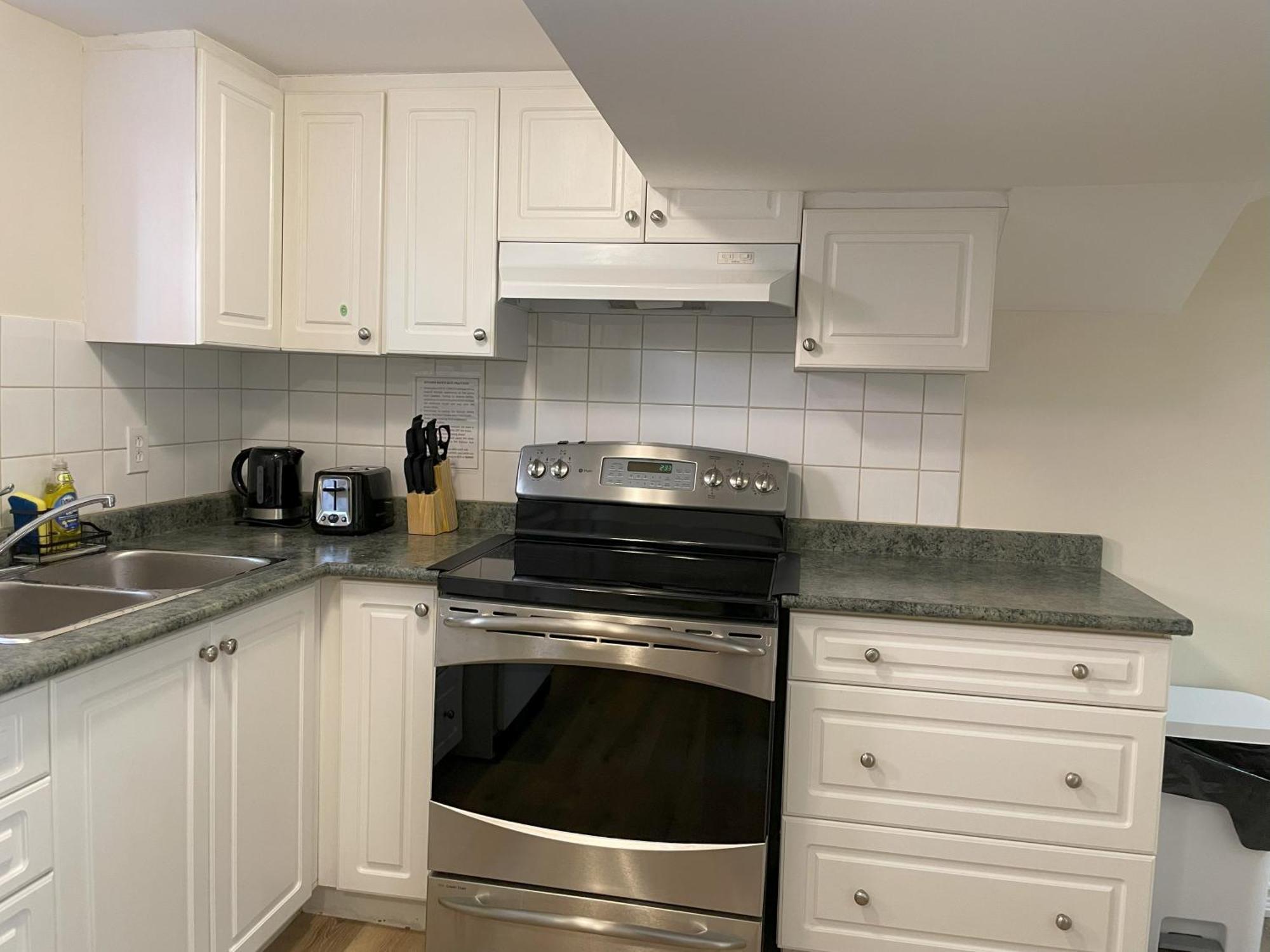 Newly-Renovated 3Br House, 12 Minutes To Airport Apartment Toronto Luaran gambar